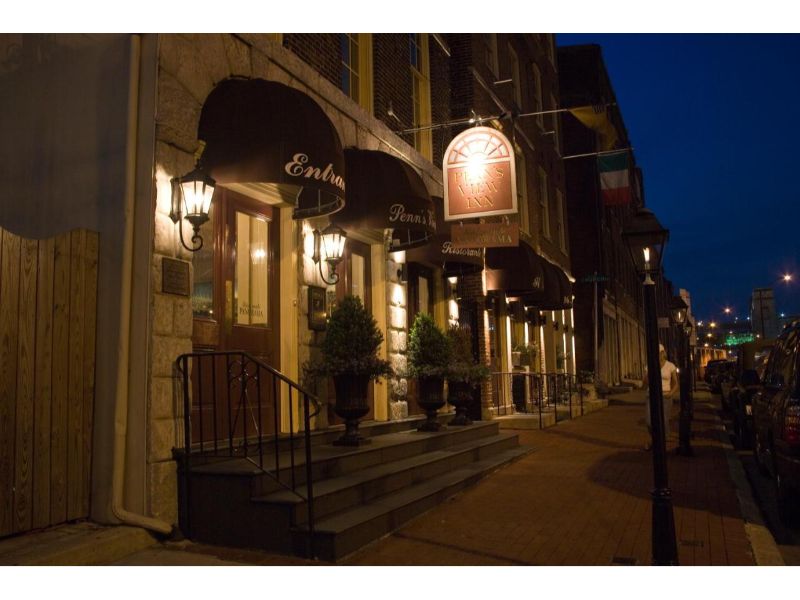 Penn's View Hotel