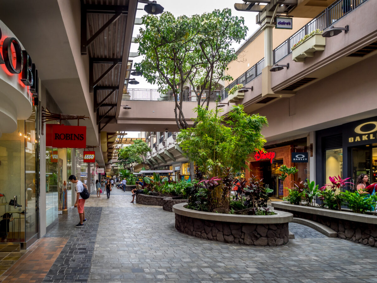 The Ala Moana Center is the favorite luxury shopping mall for tourists in the Waikiki area.