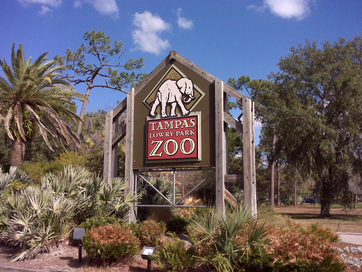 ZooTampa At Lowry Park Sign