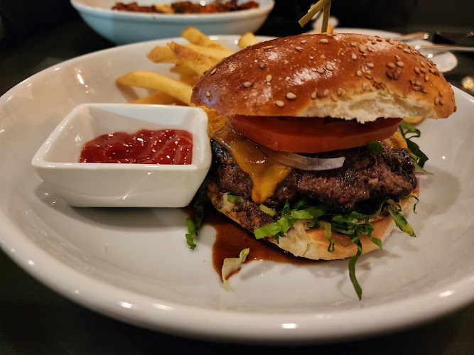 29 Markle Ct Restaurant & Lounge