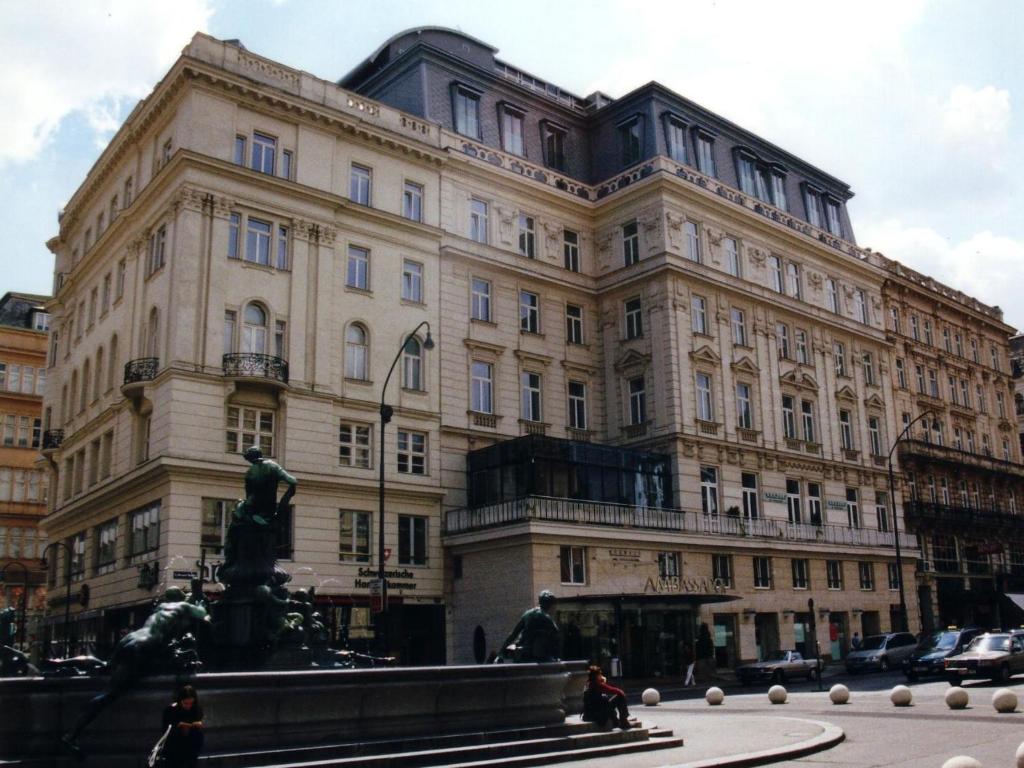 Ambassador Wien