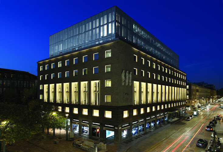 Armani Hotel