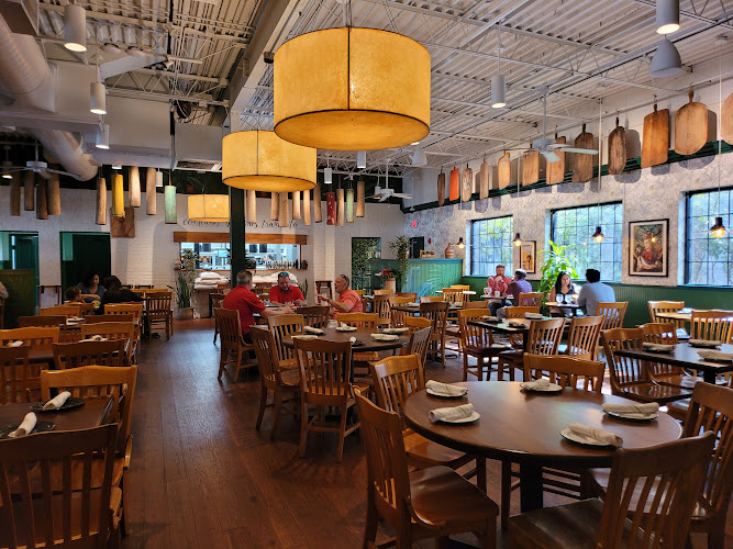 a’Verde Cocina + Tequila Library