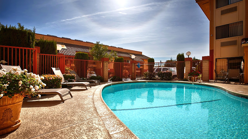 Best Western Plus Inn of Hayward