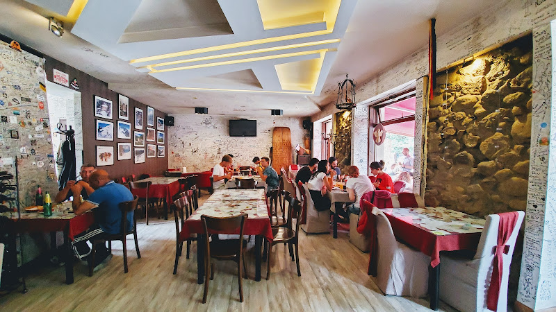 Cafe Laila