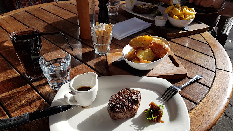 Captains Steak and Seafood Restaurant