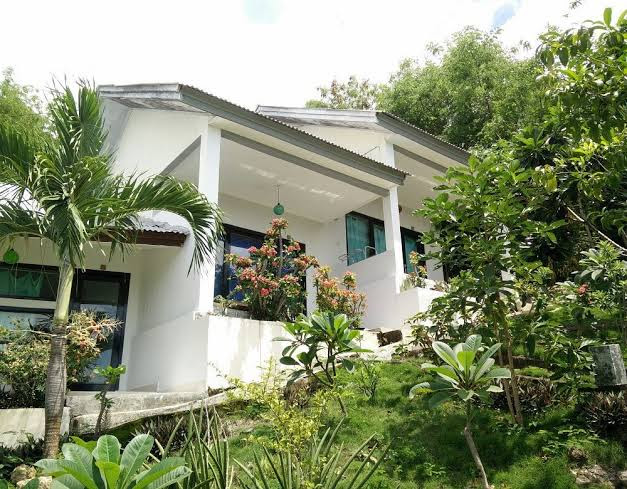 CF Komodo Hotel