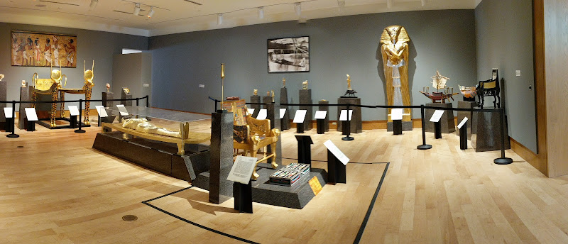 Dennos Museum Center
