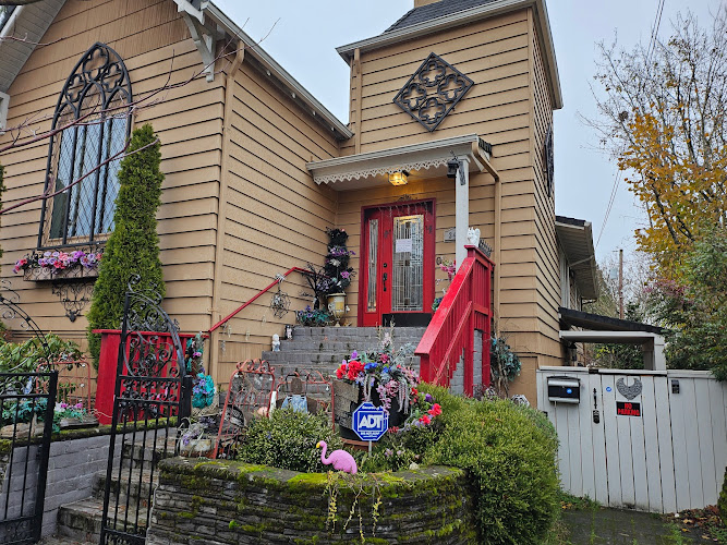 Devil-ish Little Things Museum