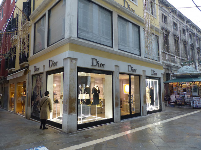 DIOR