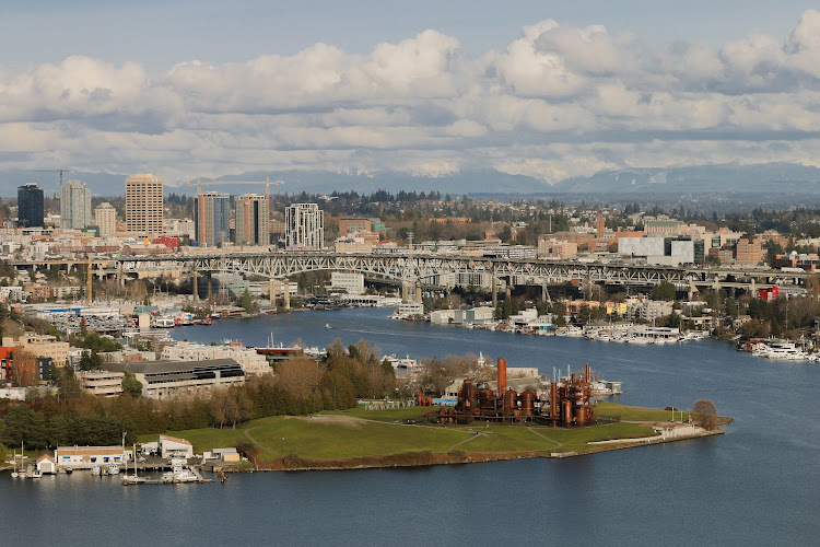 Gas Works – Lake View Point