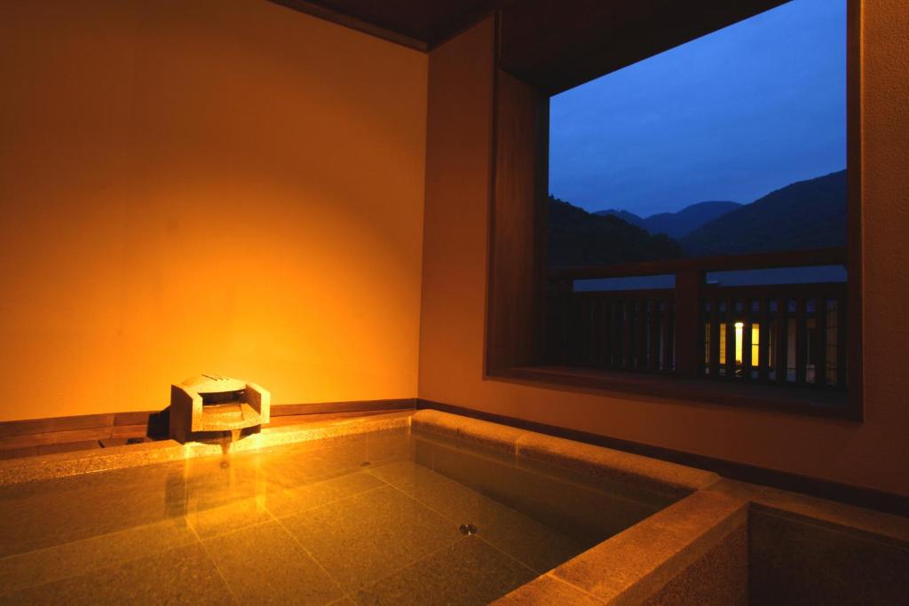 Onsen at Hakone Onsen Ryokan Yaeikan