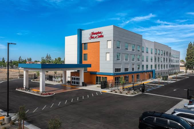 Hampton Inn & Suites Bakersfield Central