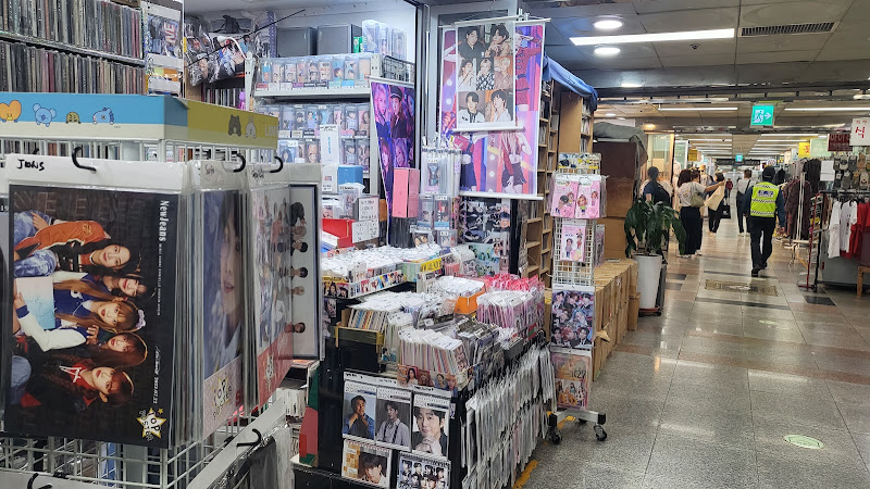 Hoehyeon Underground Shopping Center