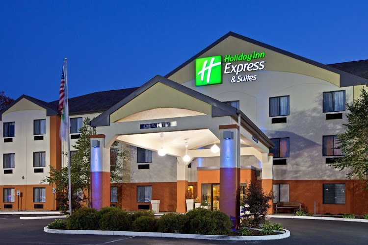 Holiday Inn Express & Suites Muncie, an IHG Hotel