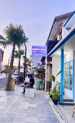 Komodo Indah Hotel and Hostel