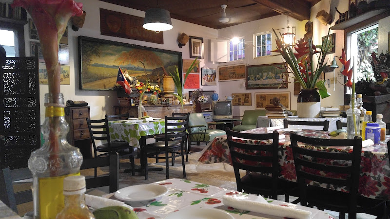 La Casita Blanca