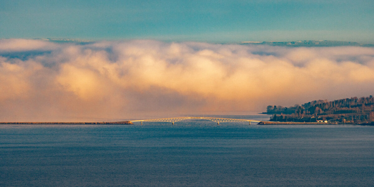 Nessundet truss bridge in Lake Mjøsa, seen from Kapp.