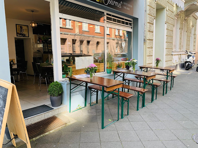 Le Gourmet – Cafe & Bistro