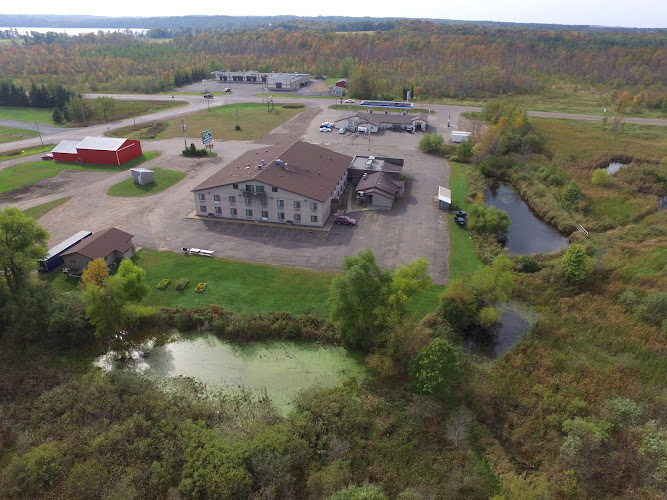 Luck Country Inn