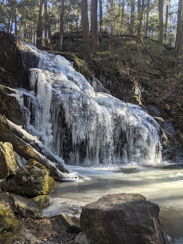 Nonnewaug Falls