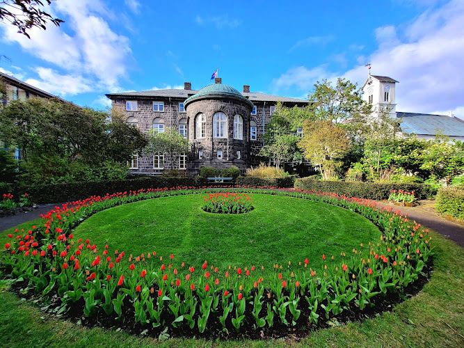 Old Parlament’s “Althingi” garden