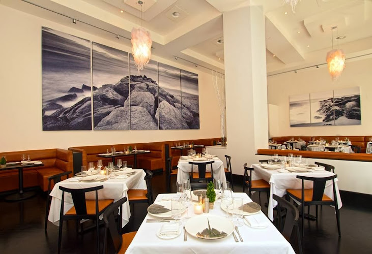 Ostra