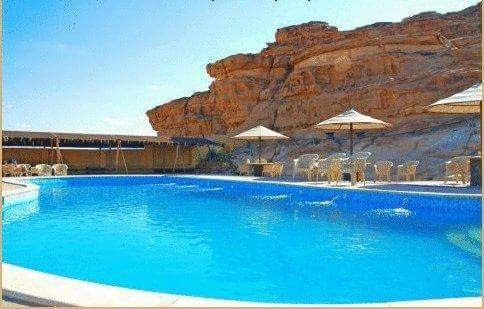 Petra perfect water