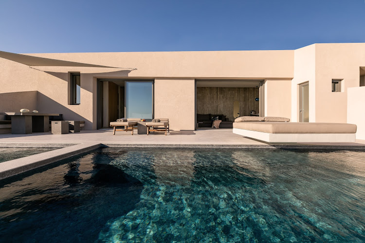 Santorini Sky, Luxury Resort
