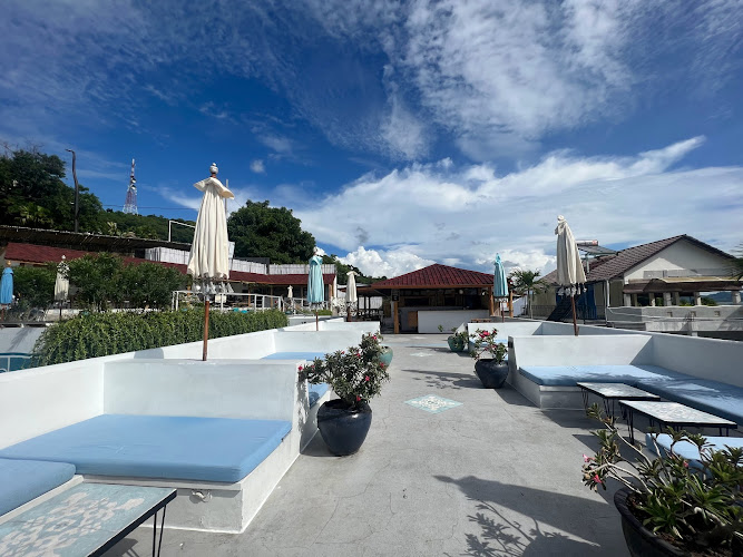 Seaesta Komodo Hostel & Hotel