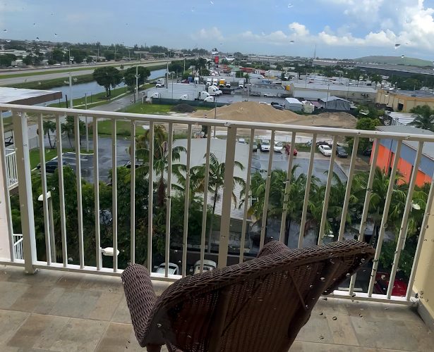 South River Suites