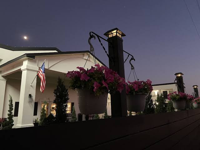 Stratus Suites – Boutique Hotel