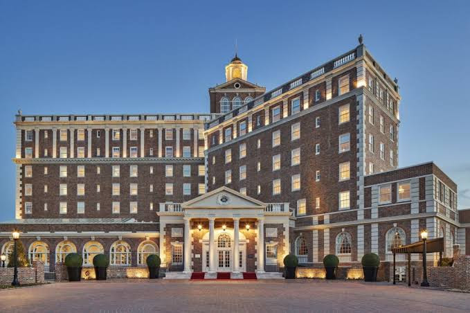 The Historic Cavalier Hotel and Beach Club, Autograph Collection
