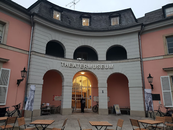 Theatermuseum der Landeshauptstadt Düsseldorf / Dumont Lindemann Archiv