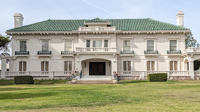 Wrigley Mansion