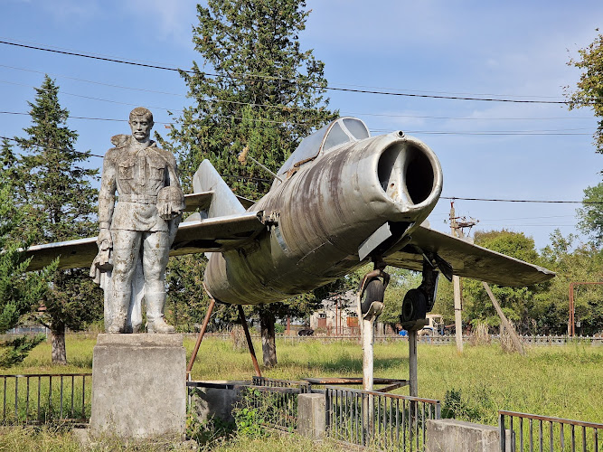 WWII Memorial Stand